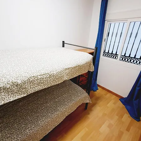 Beautiful 3 Bedroom, Carihuela דירה