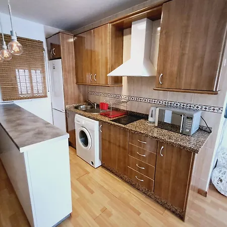 Beautiful 3 Bedroom, Carihuela דירה טורמולינוס