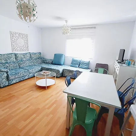 Daire Beautiful 3 Bedroom, Carihuela *