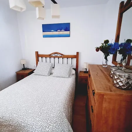 Beautiful 3 Bedroom, Carihuela Apartment Torremolinos